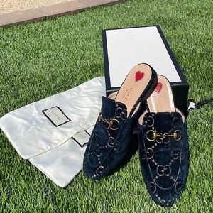 Gucci velvet loafers